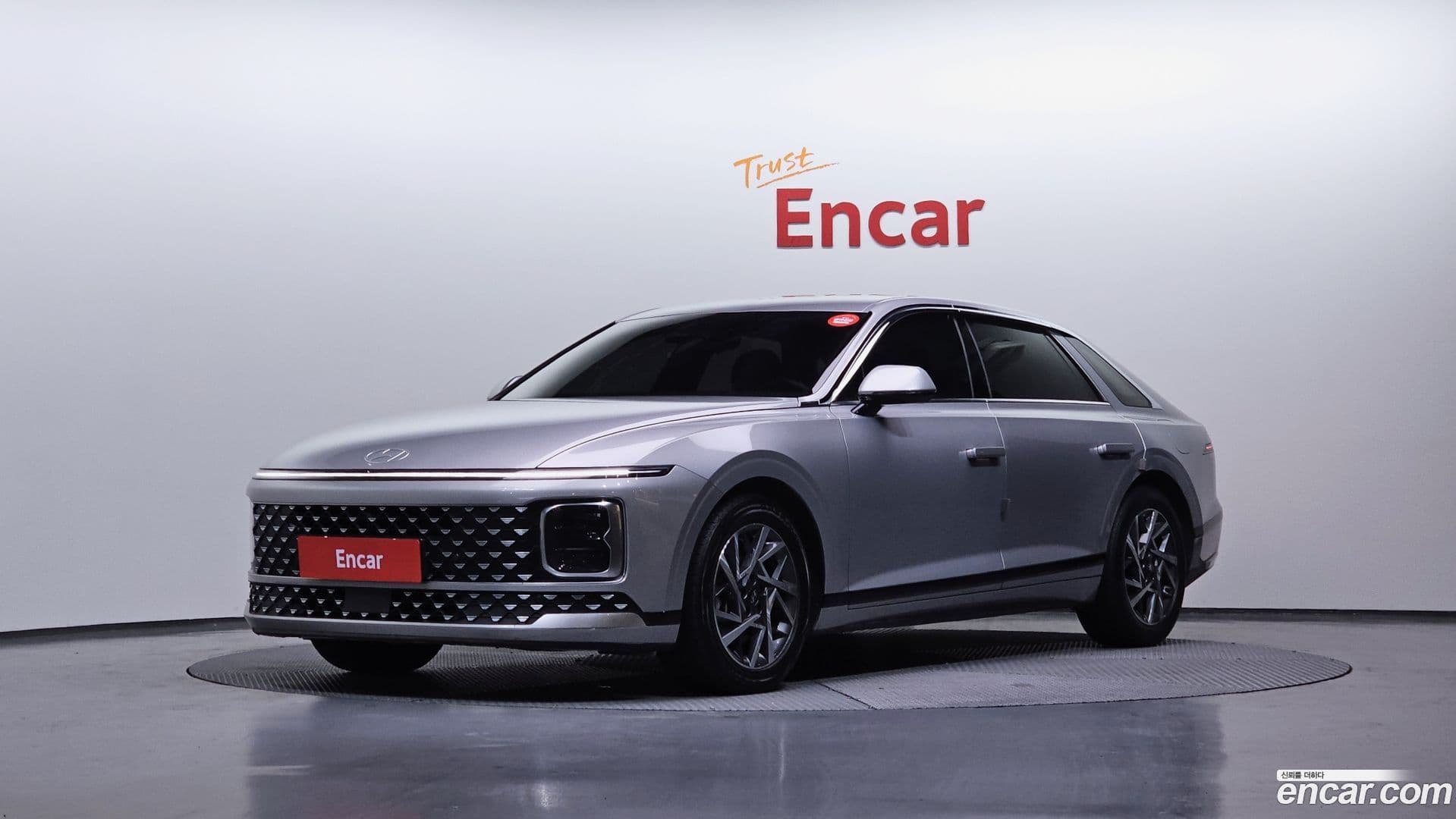 Main__Slider__Photo:Grandeur Hyundai 2023.2-0