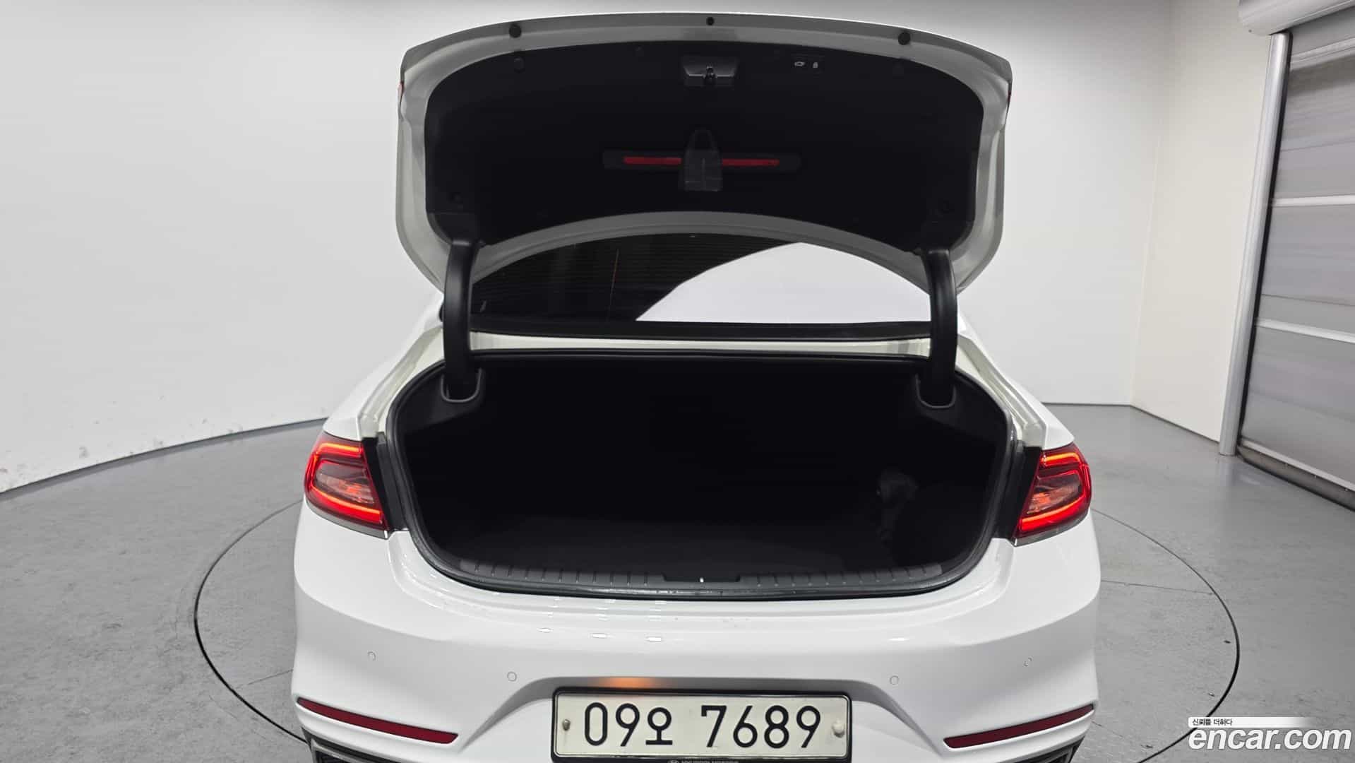 Grandeur Hyundai 2017.5-OPTION-024