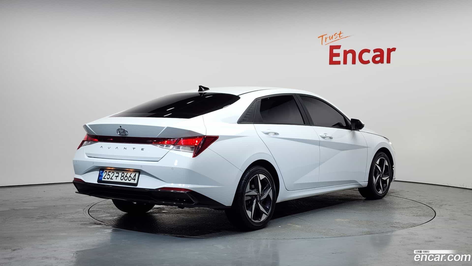 AVANTE Hyundai 2021.5-OUTER-002