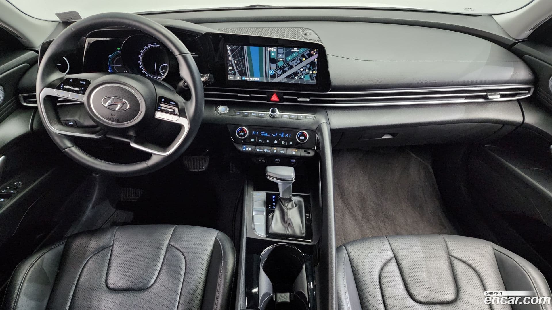 Main__Slider__Photo:AVANTE Hyundai 2021.5-6