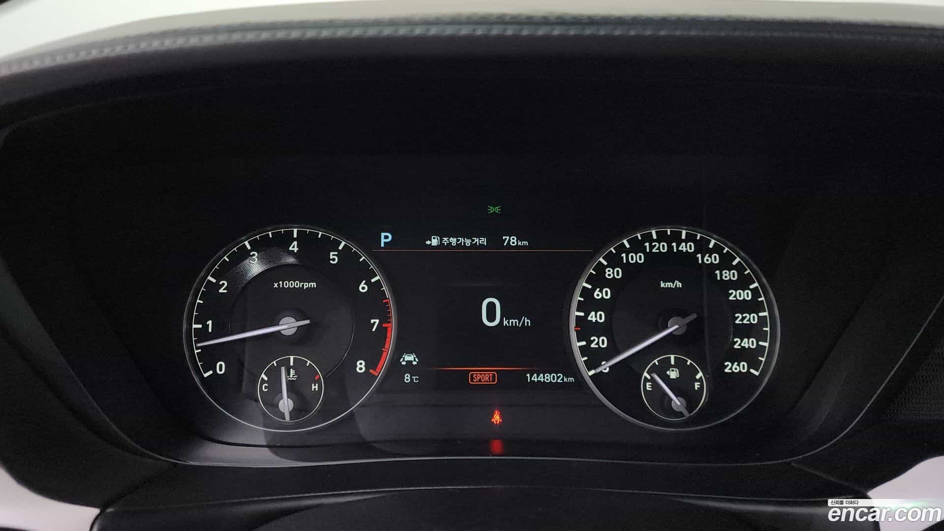 EQ900 Genesis 2017.10-INNER-008