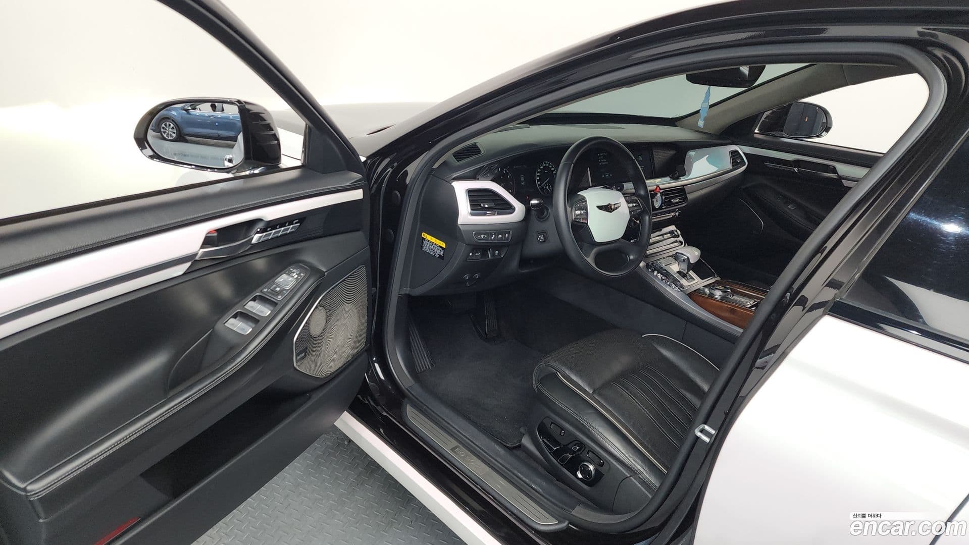 Main__Slider__Photo:EQ900 Genesis 2017.10-9