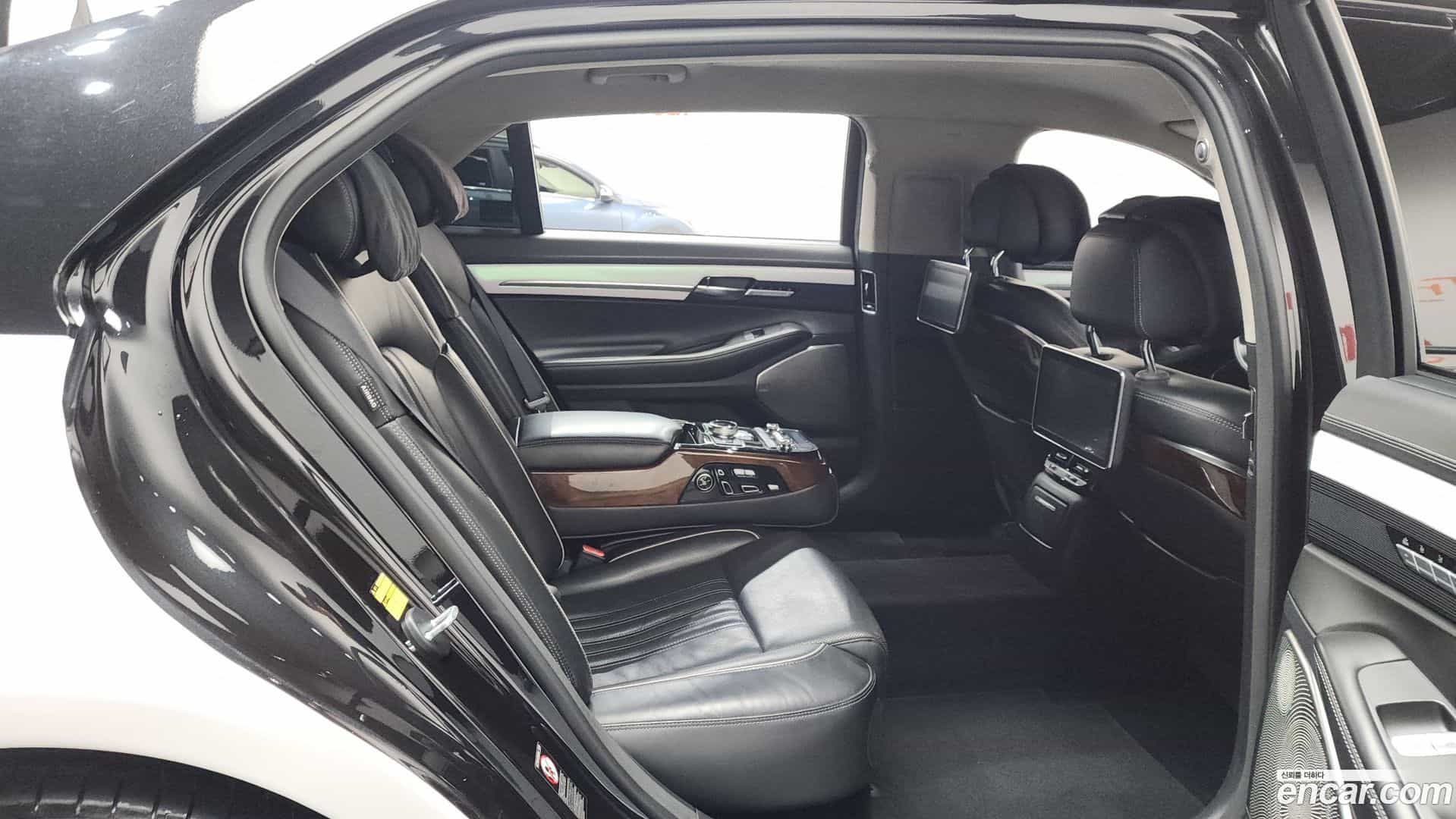 EQ900 Genesis 2017.10-OPTION-016