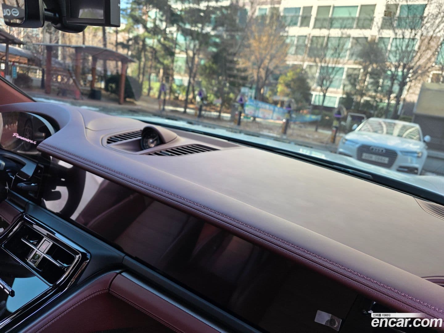 Main__Slider__Photo:Panamera Porsche 2024.9-10