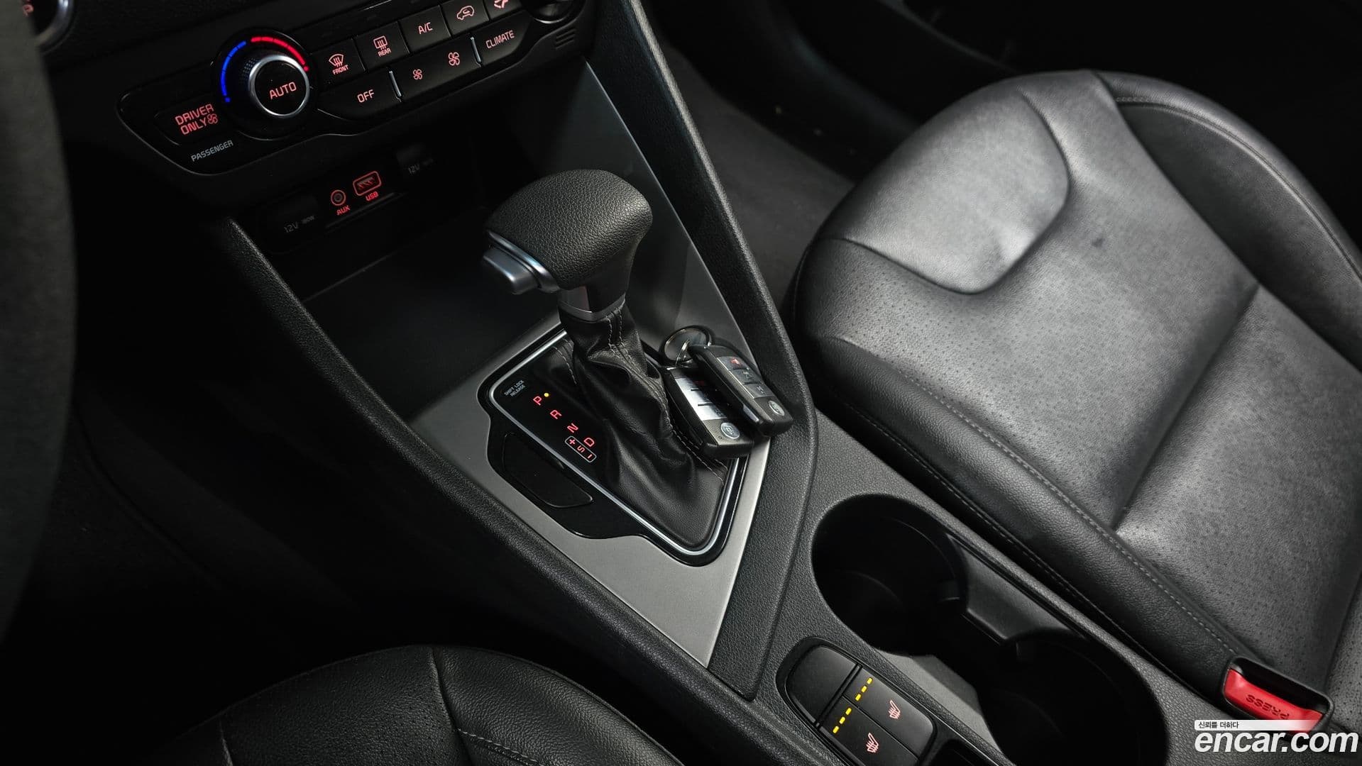 Main__Slider__Photo:Niro Kia 2018.5-8