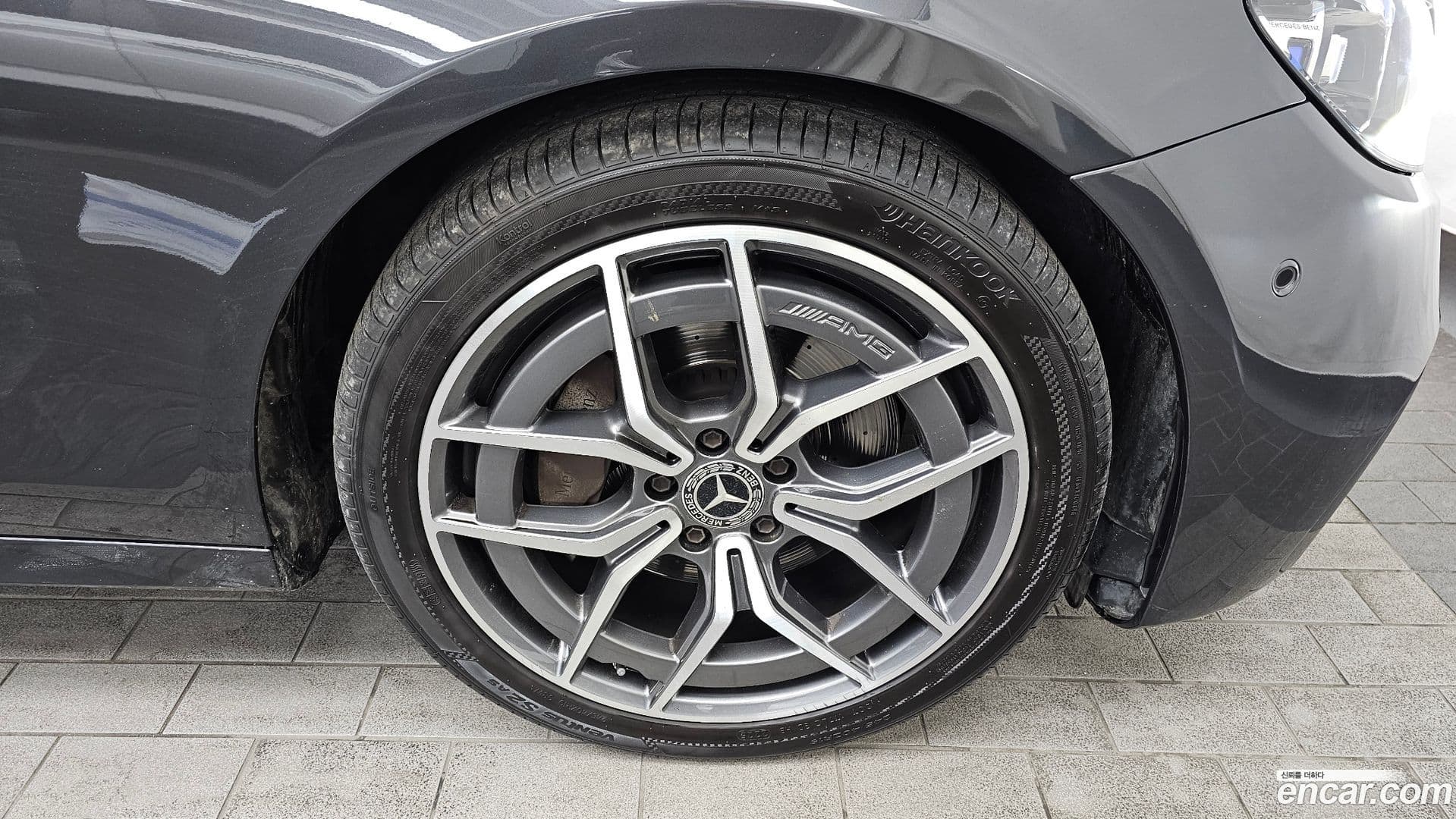 Main__Slider__Photo:E-Class Mercedes-Benz 2021.8-4