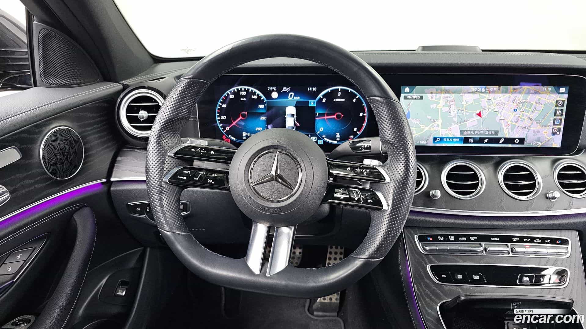 E-Class Mercedes-Benz 2021.8-OPTION-017