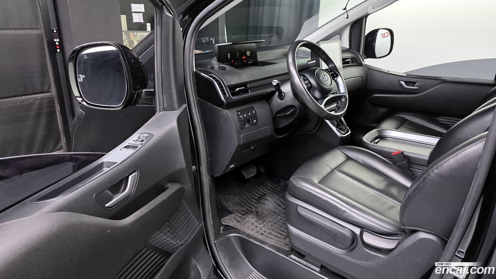 Staria Hyundai 2022.8-INNER-010