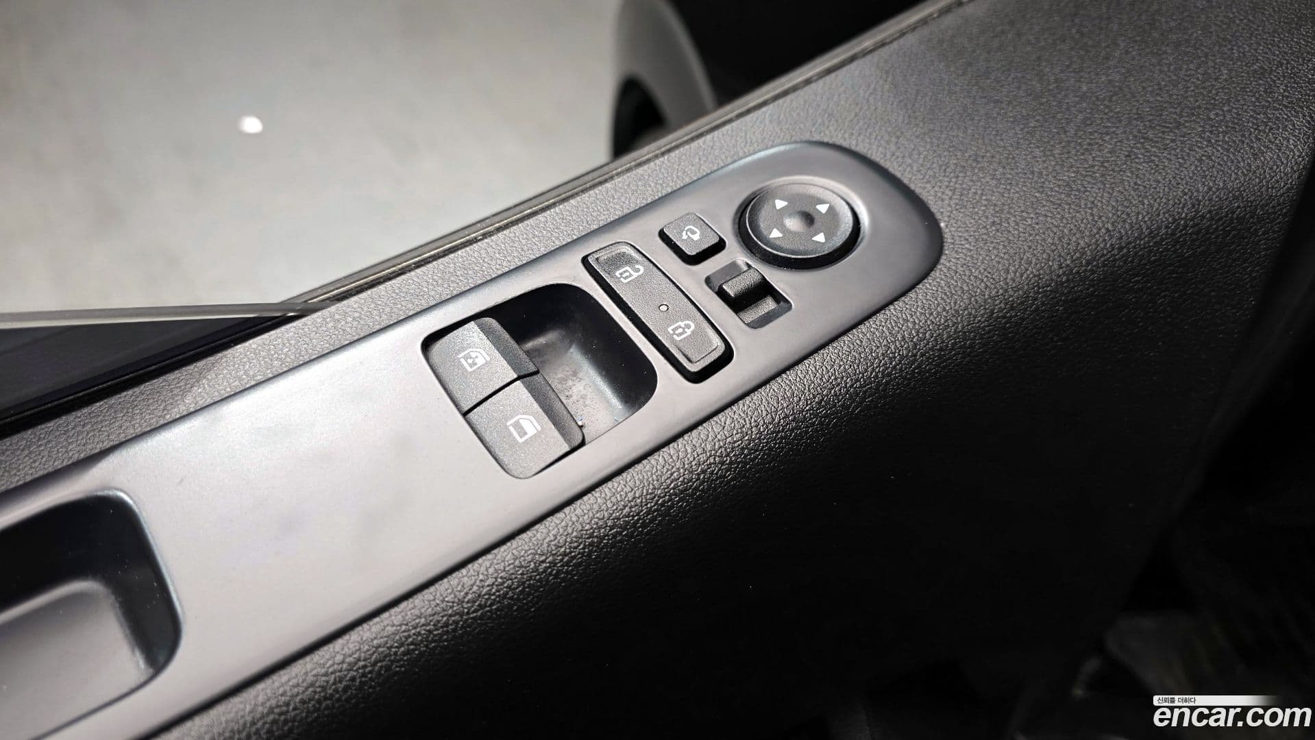 Main__Slider__Photo:Staria Hyundai 2022.8-10