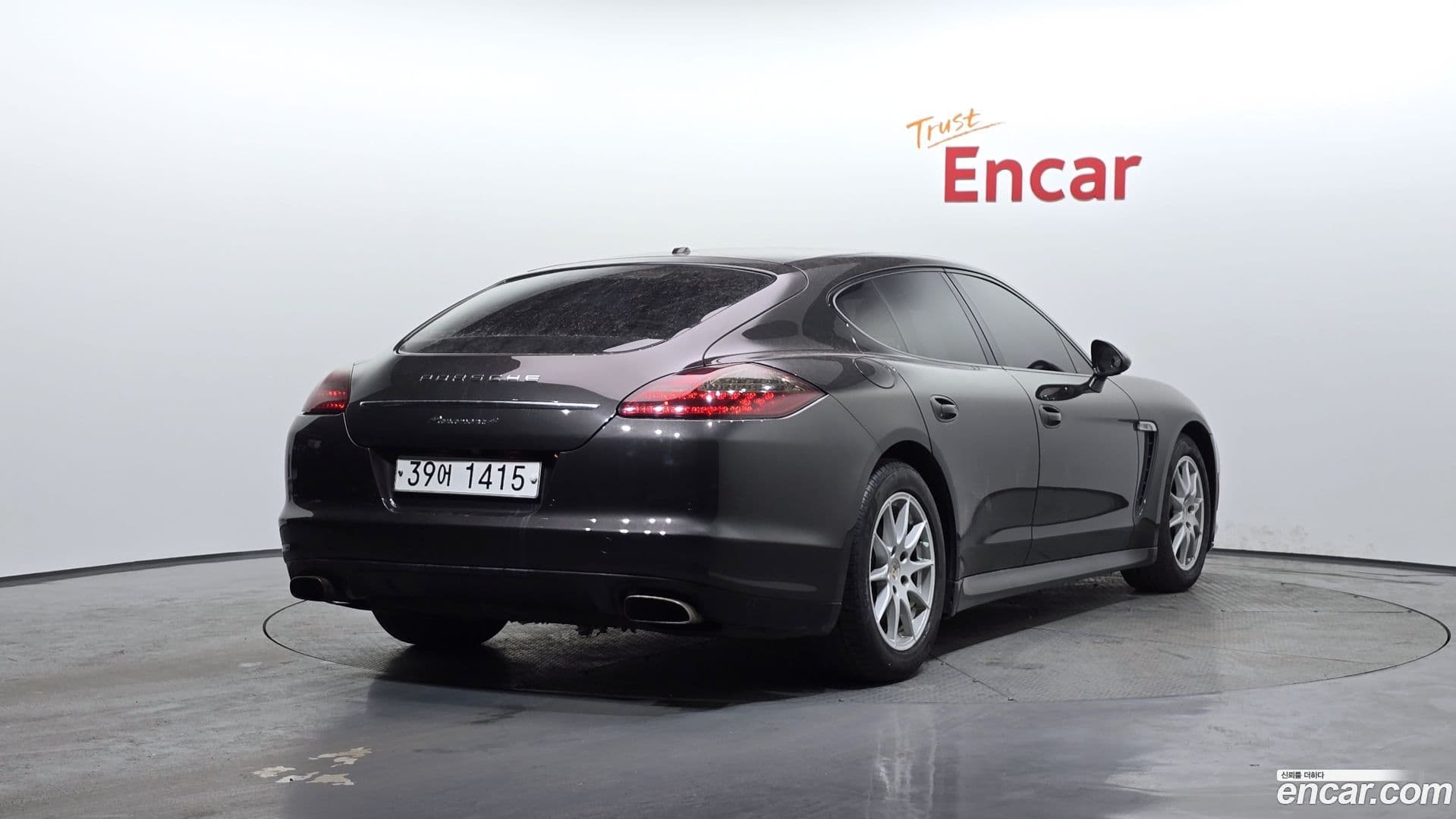 Main__Slider__Photo:Panamera Porsche 2011.11-1