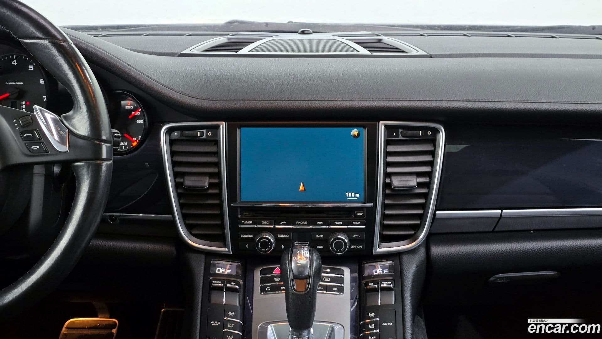 Main__Slider__Photo:Panamera Porsche 2011.11-13