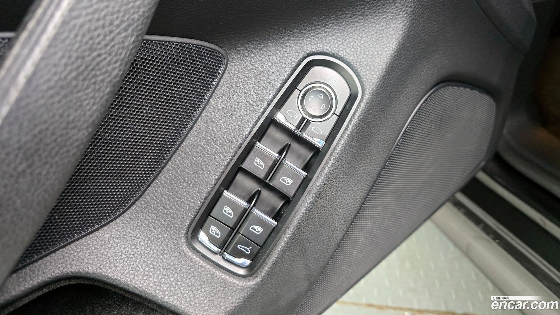 Main__Slider__Photo:Panamera Porsche 2011.11-16