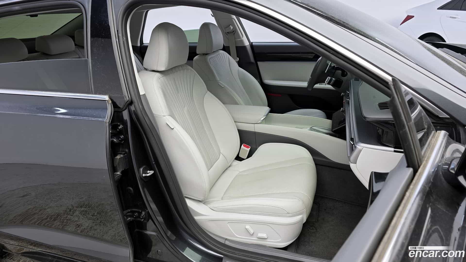 Grandeur Hyundai 2022.11-OPTION-016