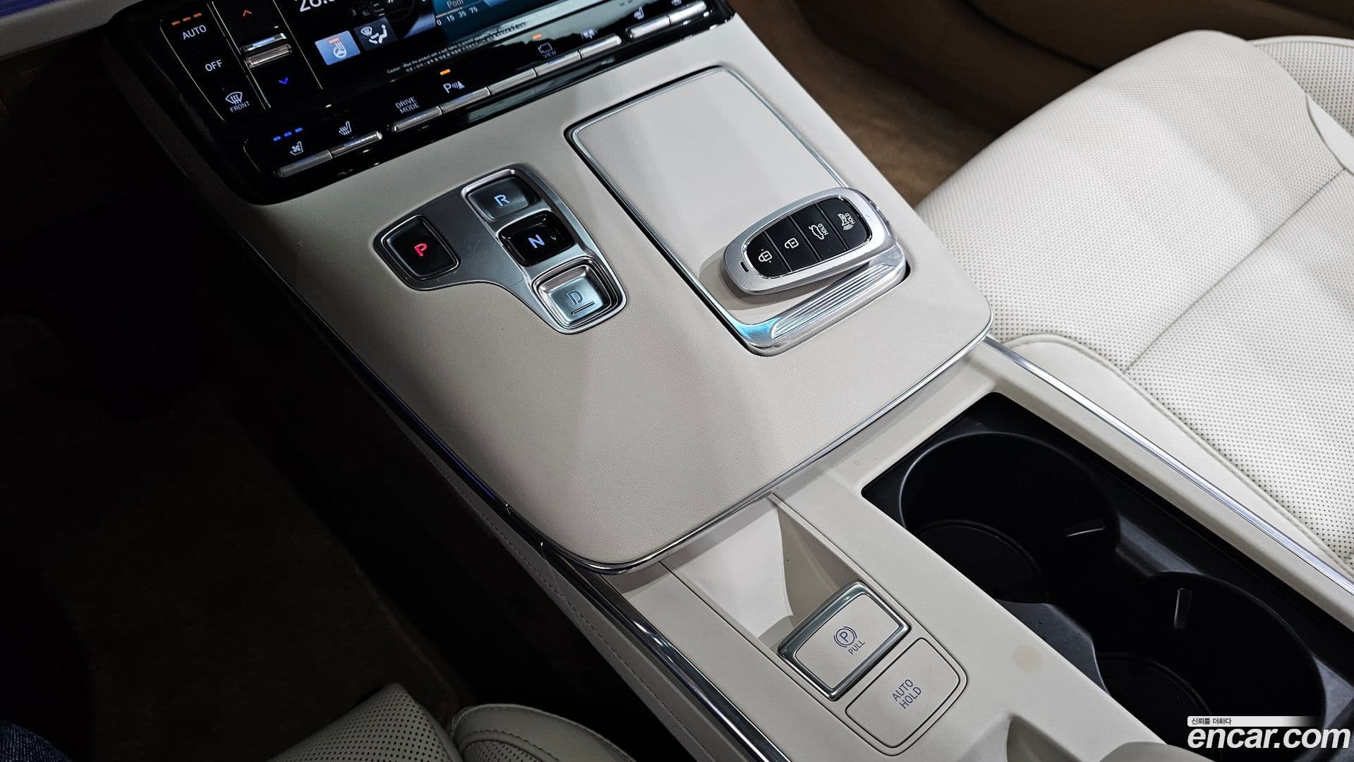 Main__Slider__Photo:Grandeur Hyundai 2020.2-8