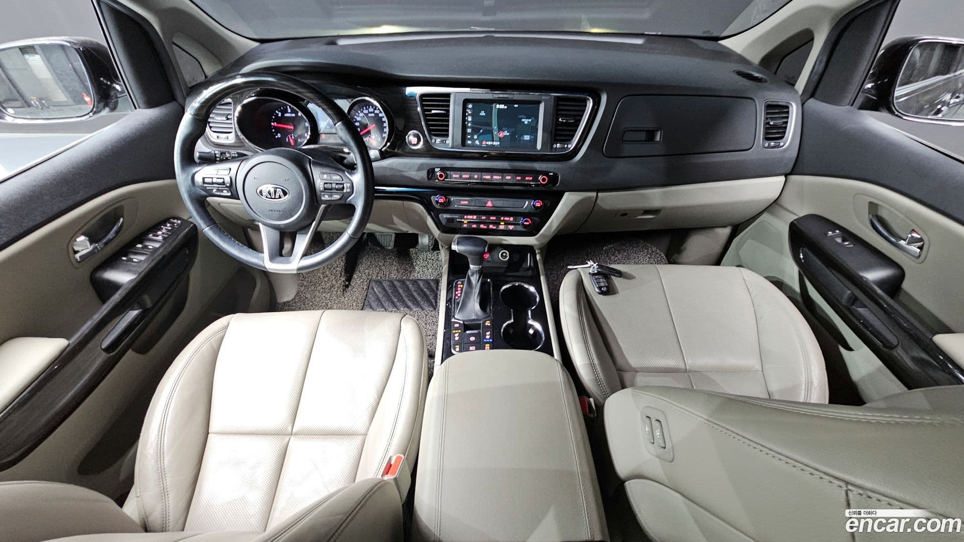 Main__Slider__Photo:Canival Kia 2019.11-6