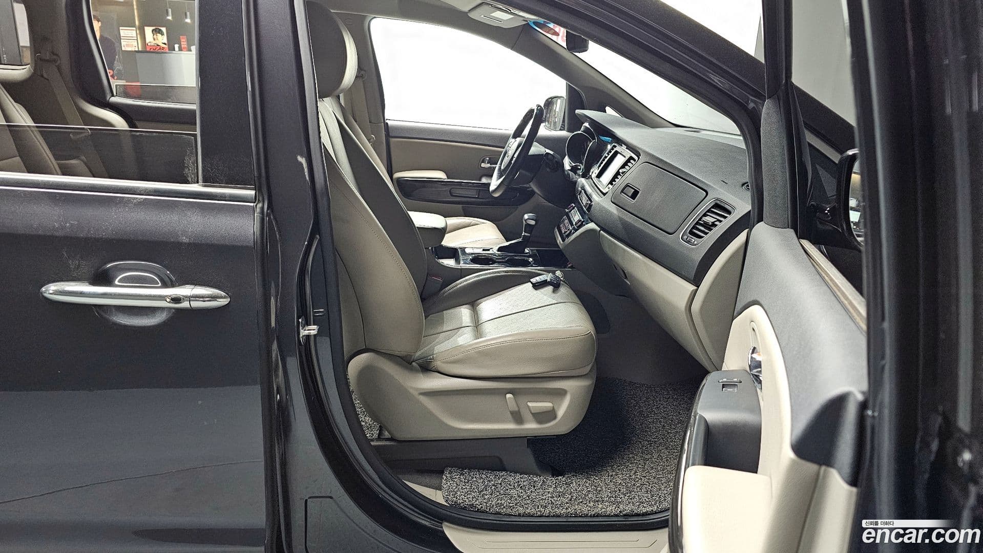 Main__Slider__Photo:Canival Kia 2019.11-10