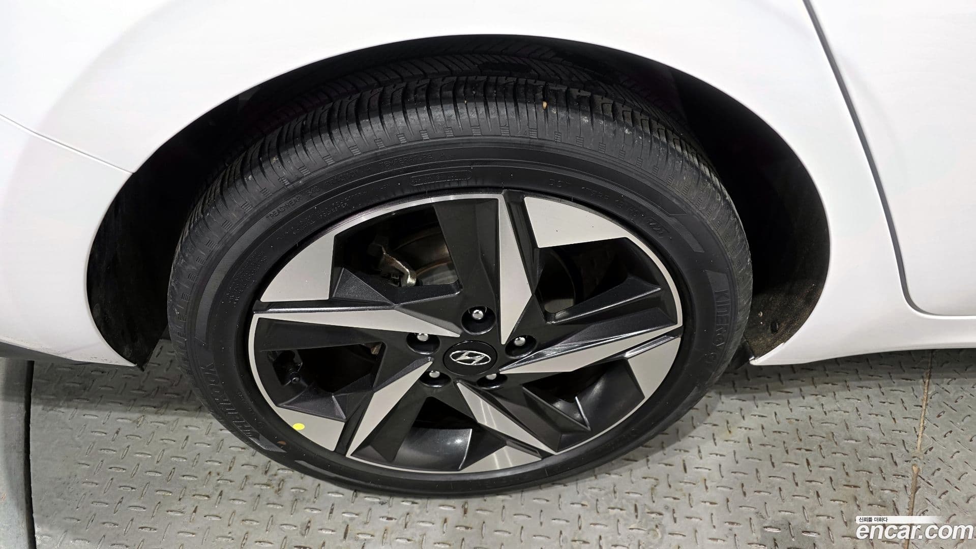 Main__Slider__Photo:AVANTE Hyundai 2021.4-4