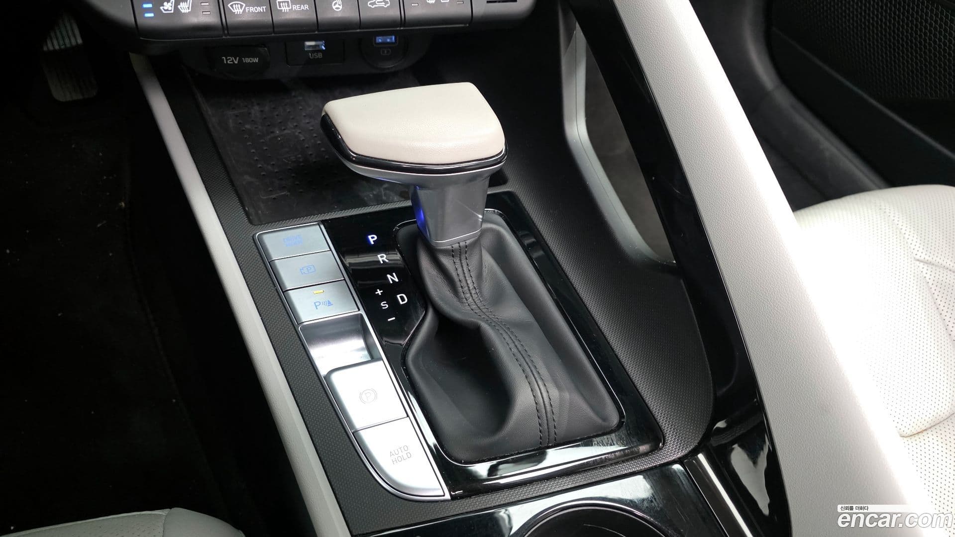 Main__Slider__Photo:AVANTE Hyundai 2021.4-8