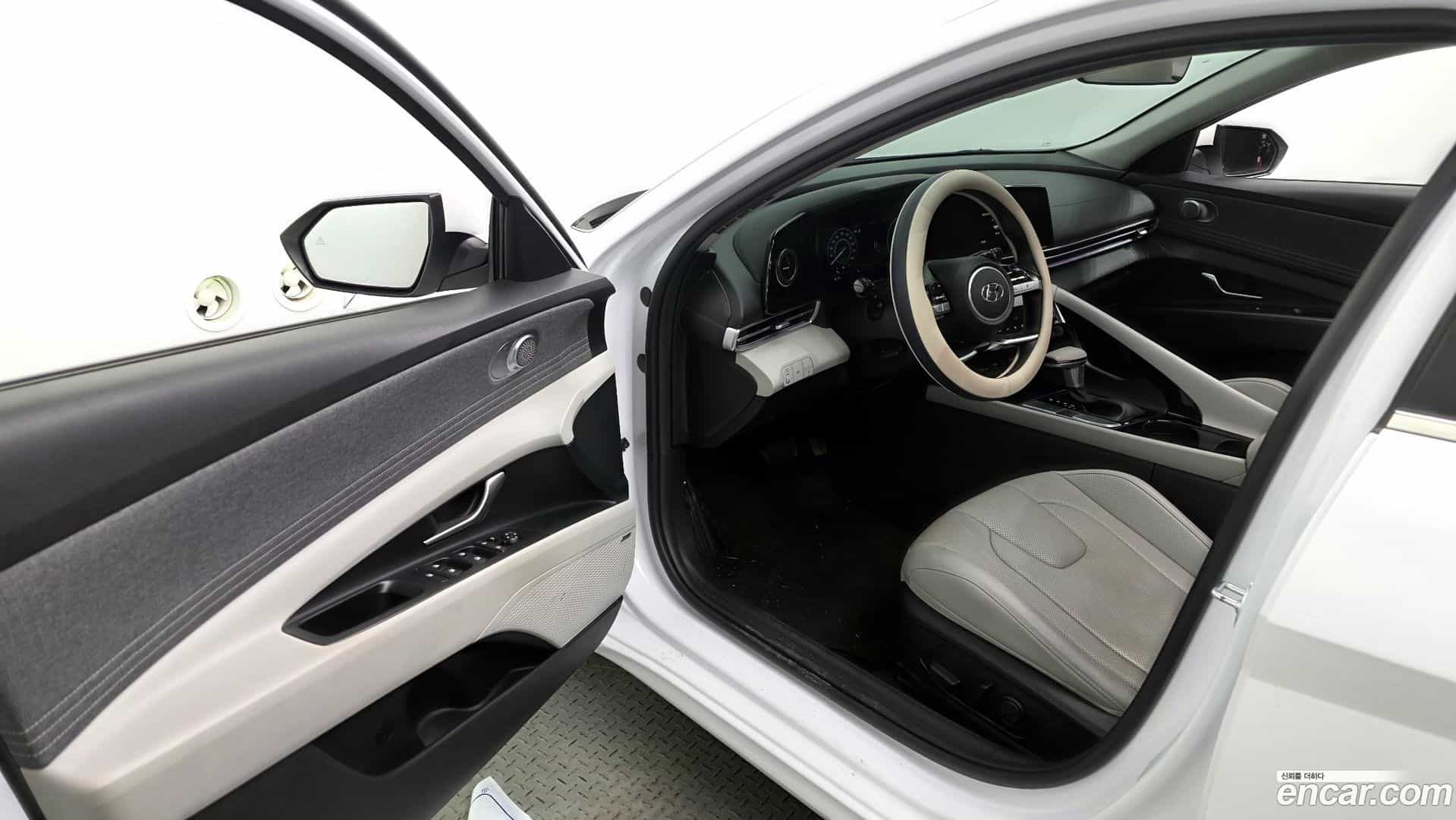 AVANTE Hyundai 2021.4-INNER-010