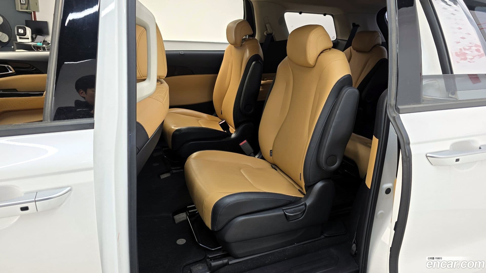 Main__Slider__Photo:Canival Kia 2021.0-10