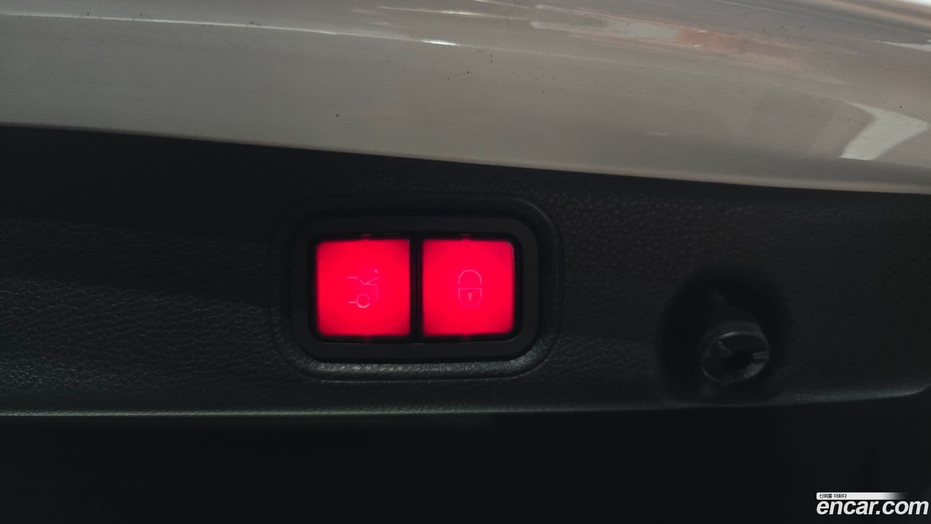 Main__Slider__Photo:E-Class Mercedes-Benz 2021.3-19