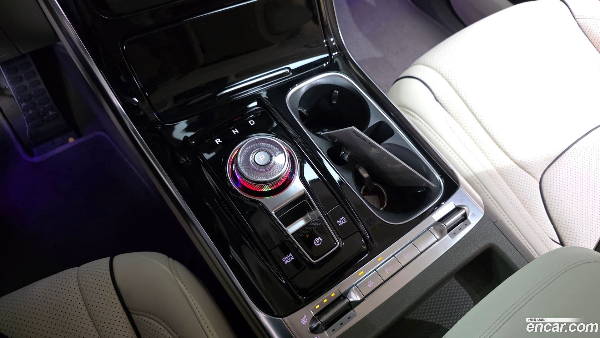 Main__Slider__Photo:Canival Kia 2021.9-8