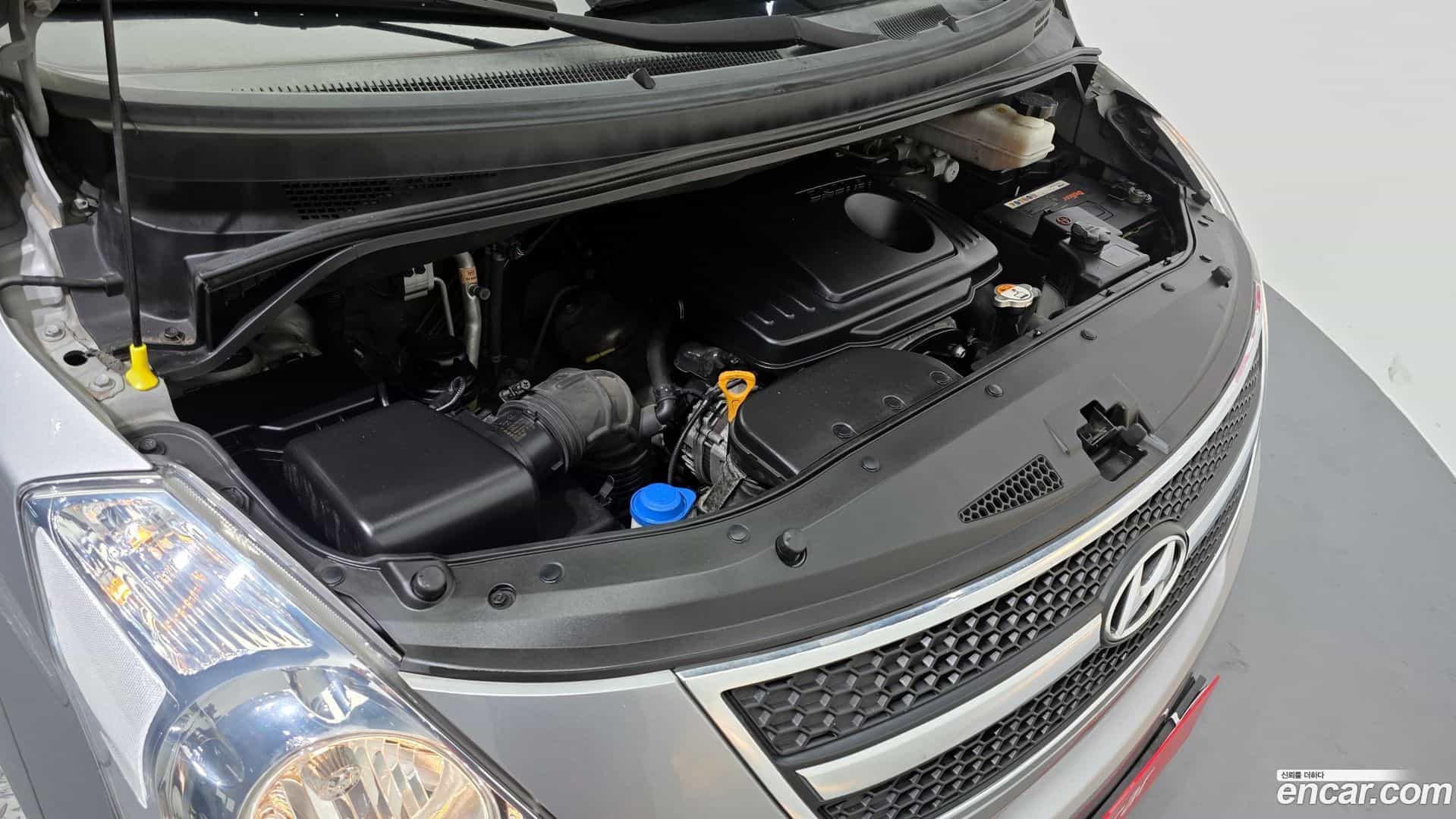 Starex Hyundai 2015.0-INNER-006