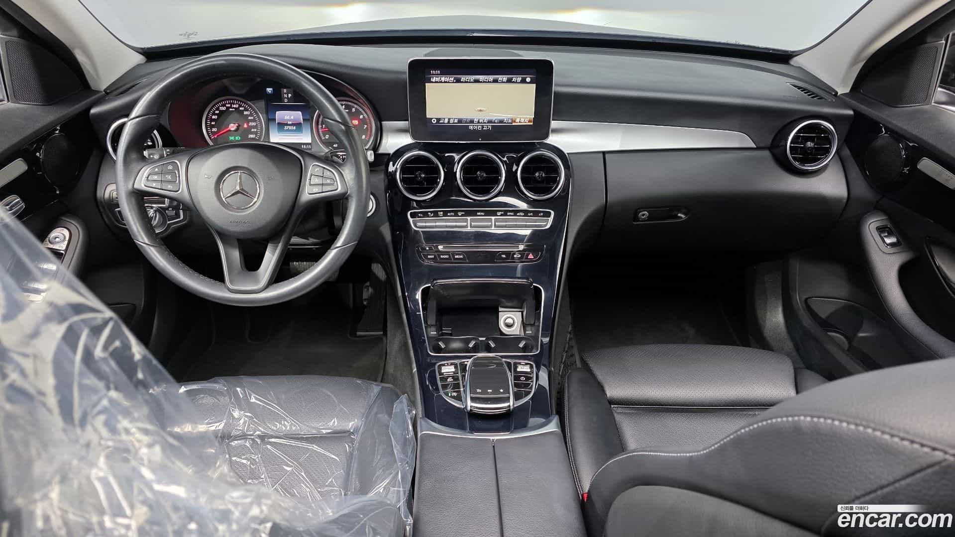 C-Class Mercedes-Benz 2018.3-INNER-007
