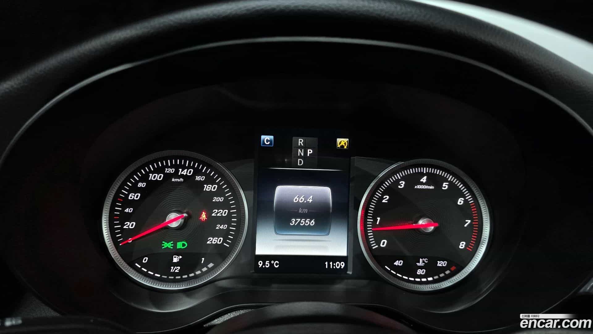 C-Class Mercedes-Benz 2018.3-INNER-008