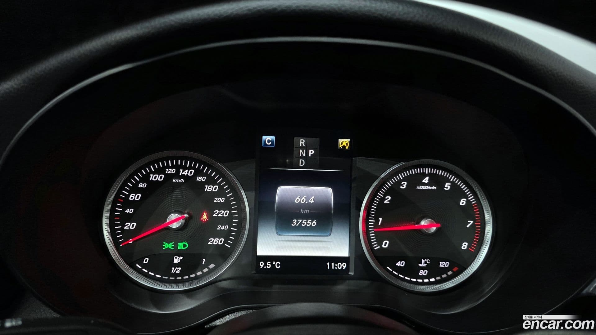 Main__Slider__Photo:C-Class Mercedes-Benz 2018.3-7