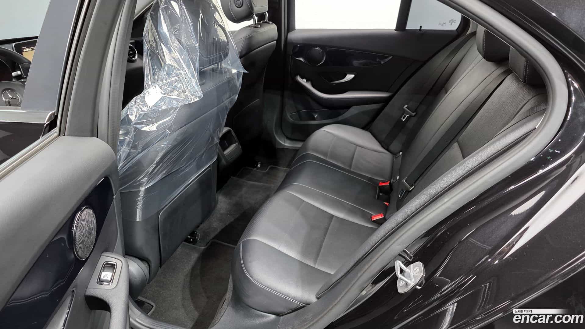 C-Class Mercedes-Benz 2018.3-OPTION-016