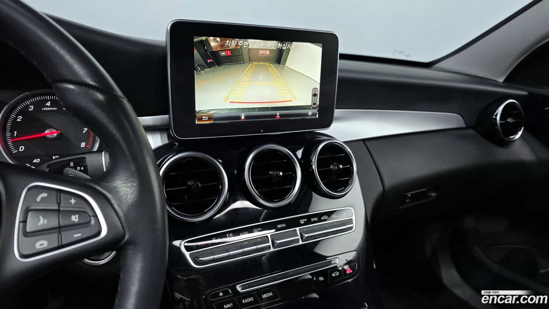 C-Class Mercedes-Benz 2018.3-OPTION-019