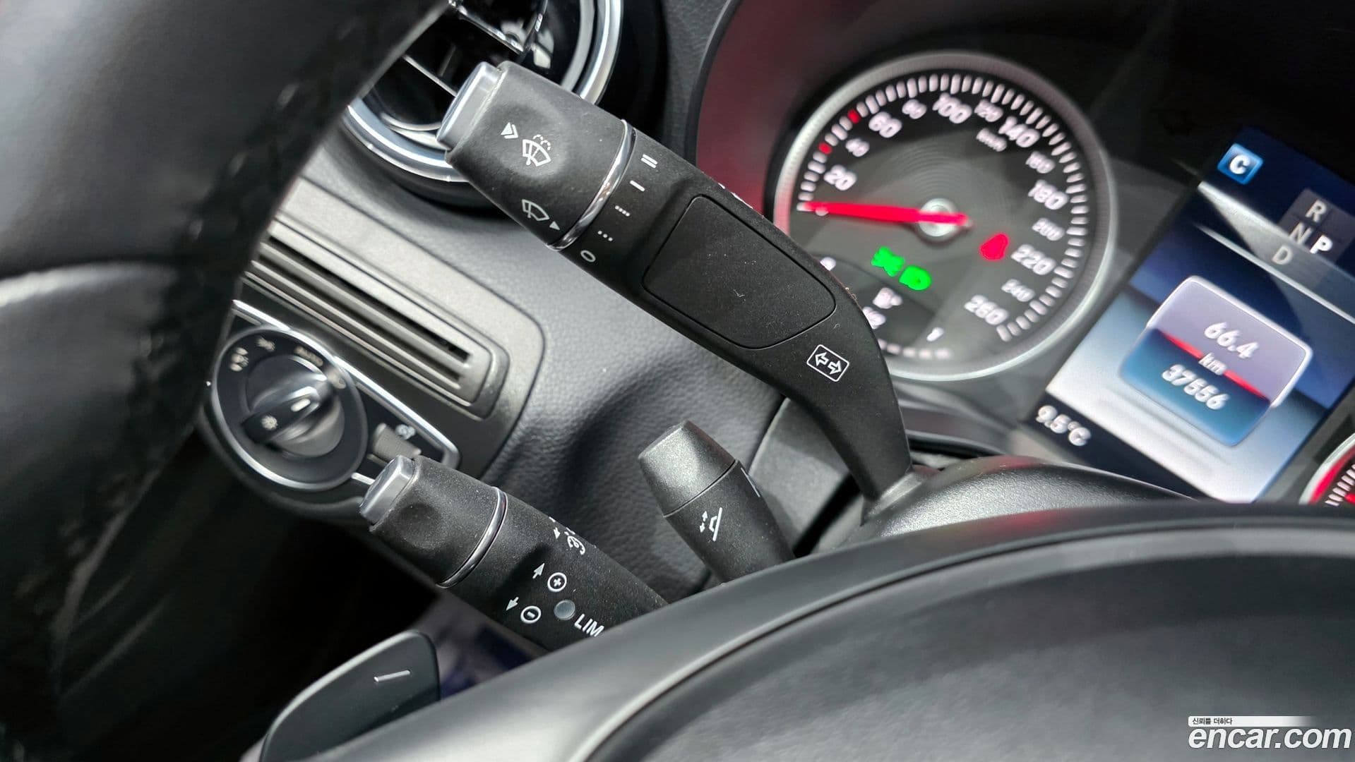 Main__Slider__Photo:C-Class Mercedes-Benz 2018.3-16