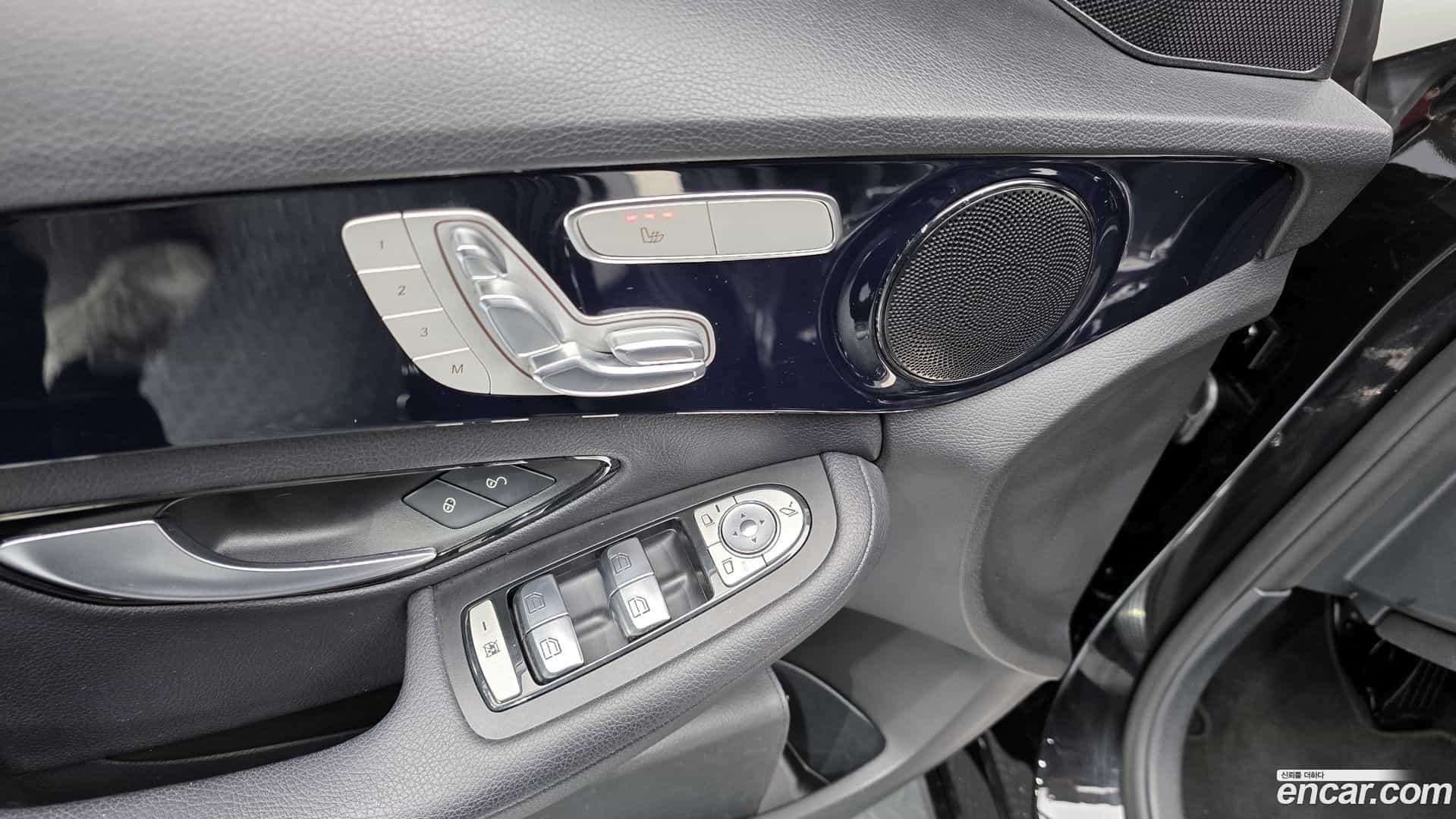 C-Class Mercedes-Benz 2018.3-OPTION-022