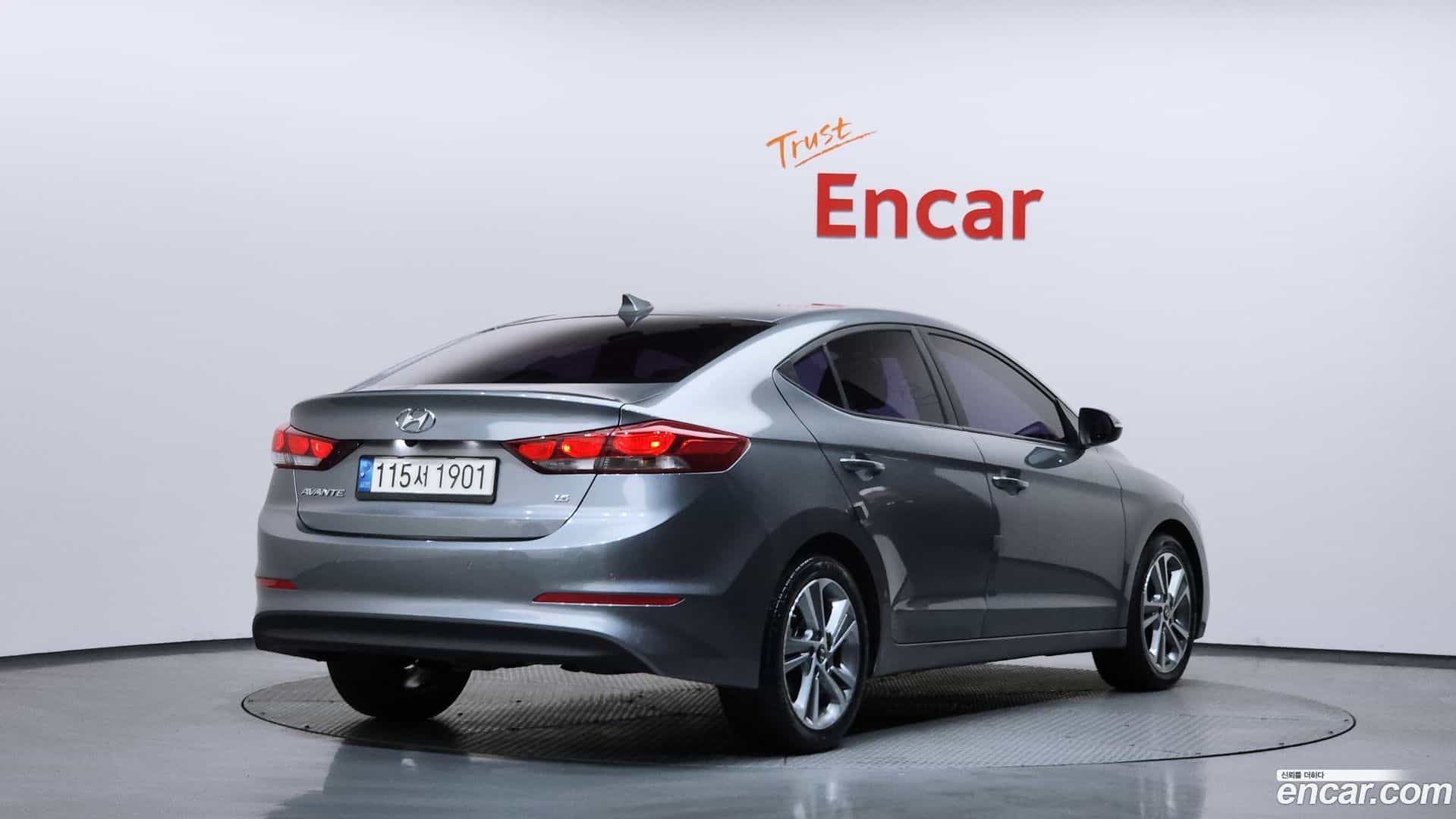 AVANTE Hyundai 2017.5-OUTER-002