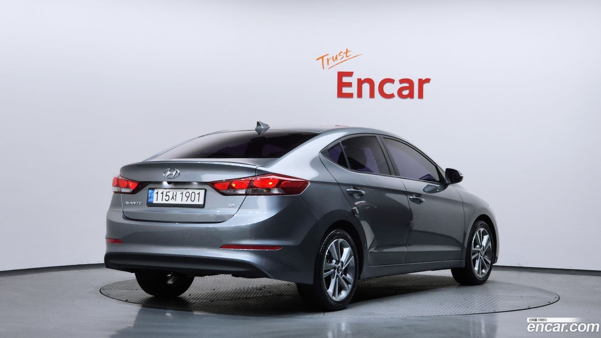 Main__Slider__Photo:AVANTE Hyundai 2017.5-1