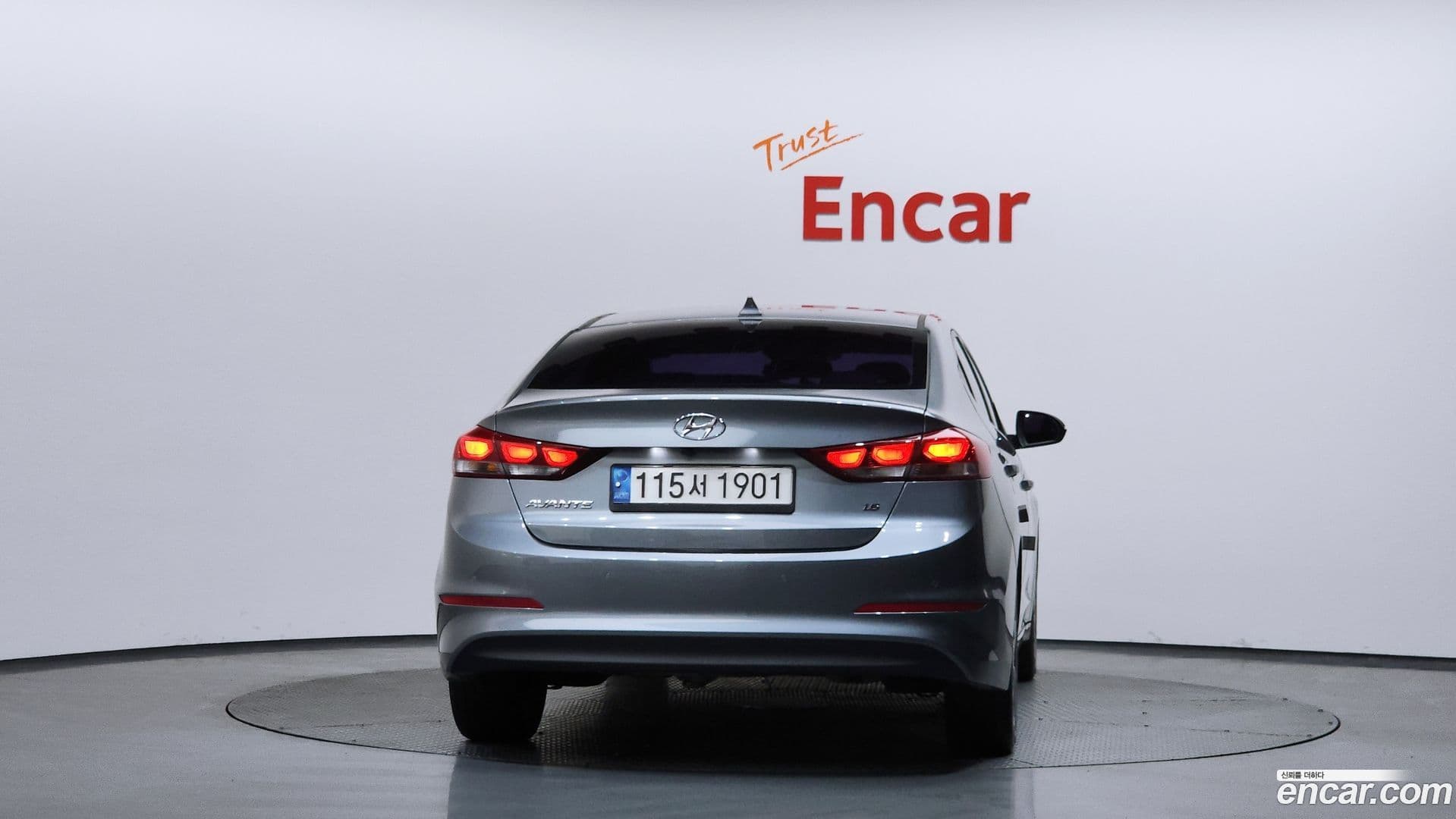 Main__Slider__Photo:AVANTE Hyundai 2017.5-3