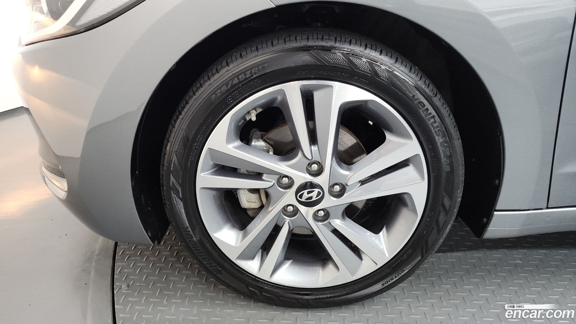 Main__Slider__Photo:AVANTE Hyundai 2017.5-4