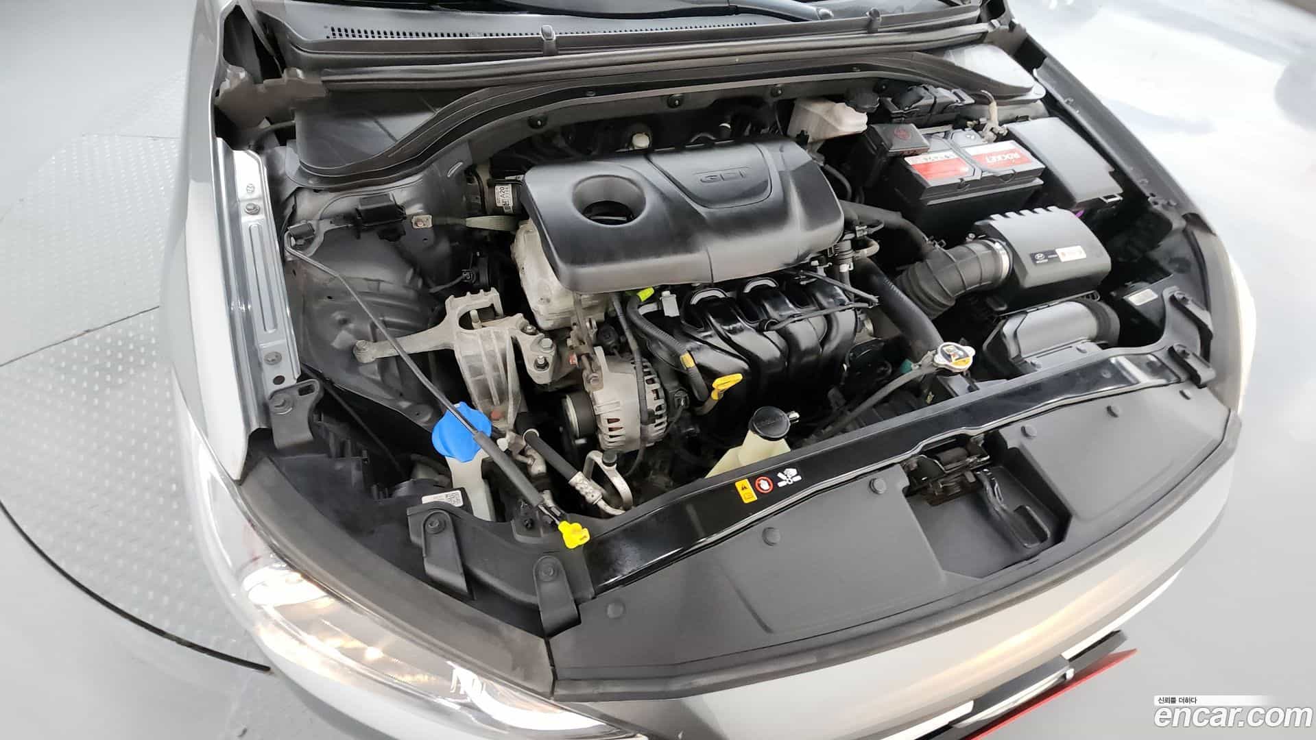 AVANTE Hyundai 2017.5-INNER-006