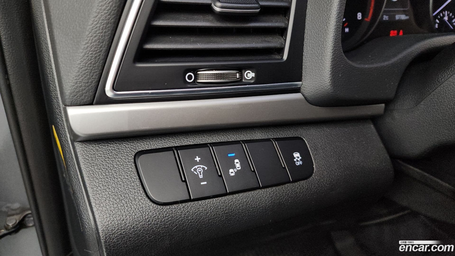 Main__Slider__Photo:AVANTE Hyundai 2017.5-13