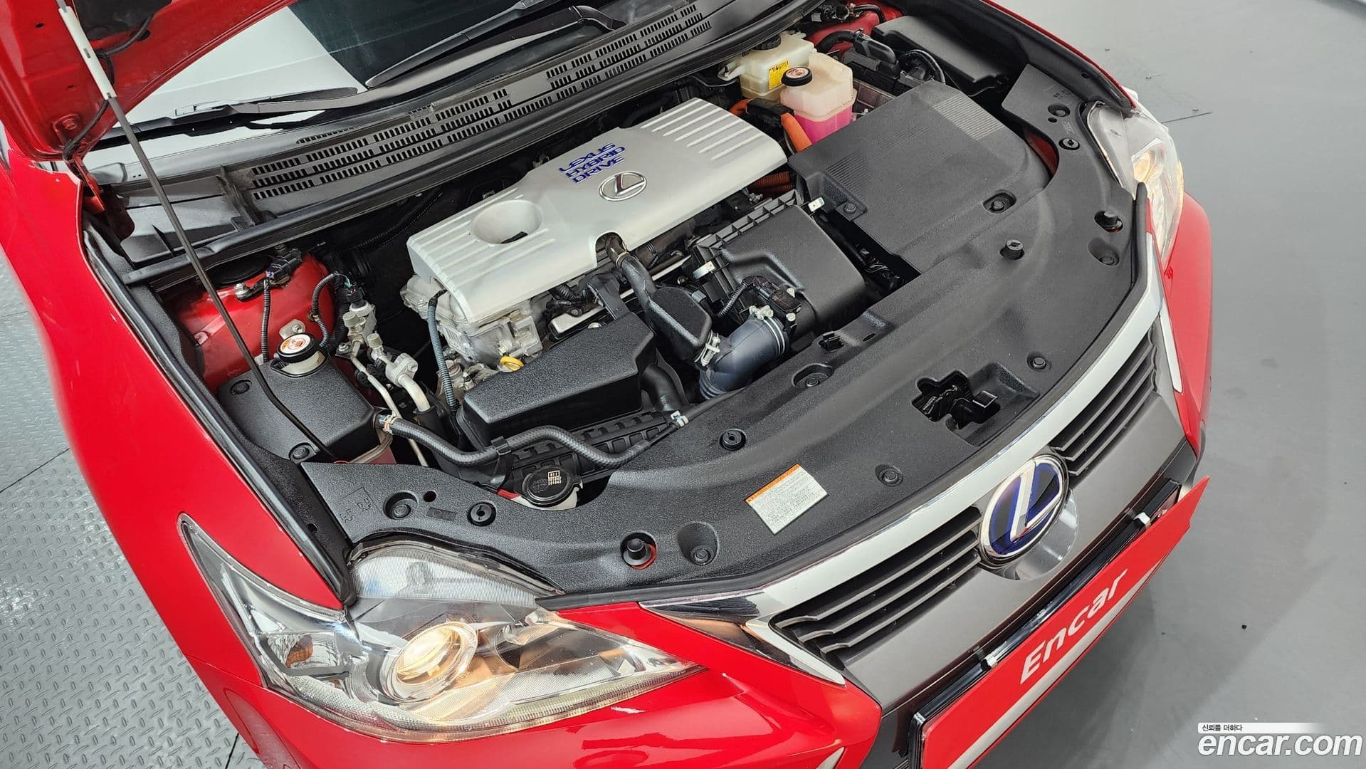 Main__Slider__Photo:CT200h Lexus 2017.5-5