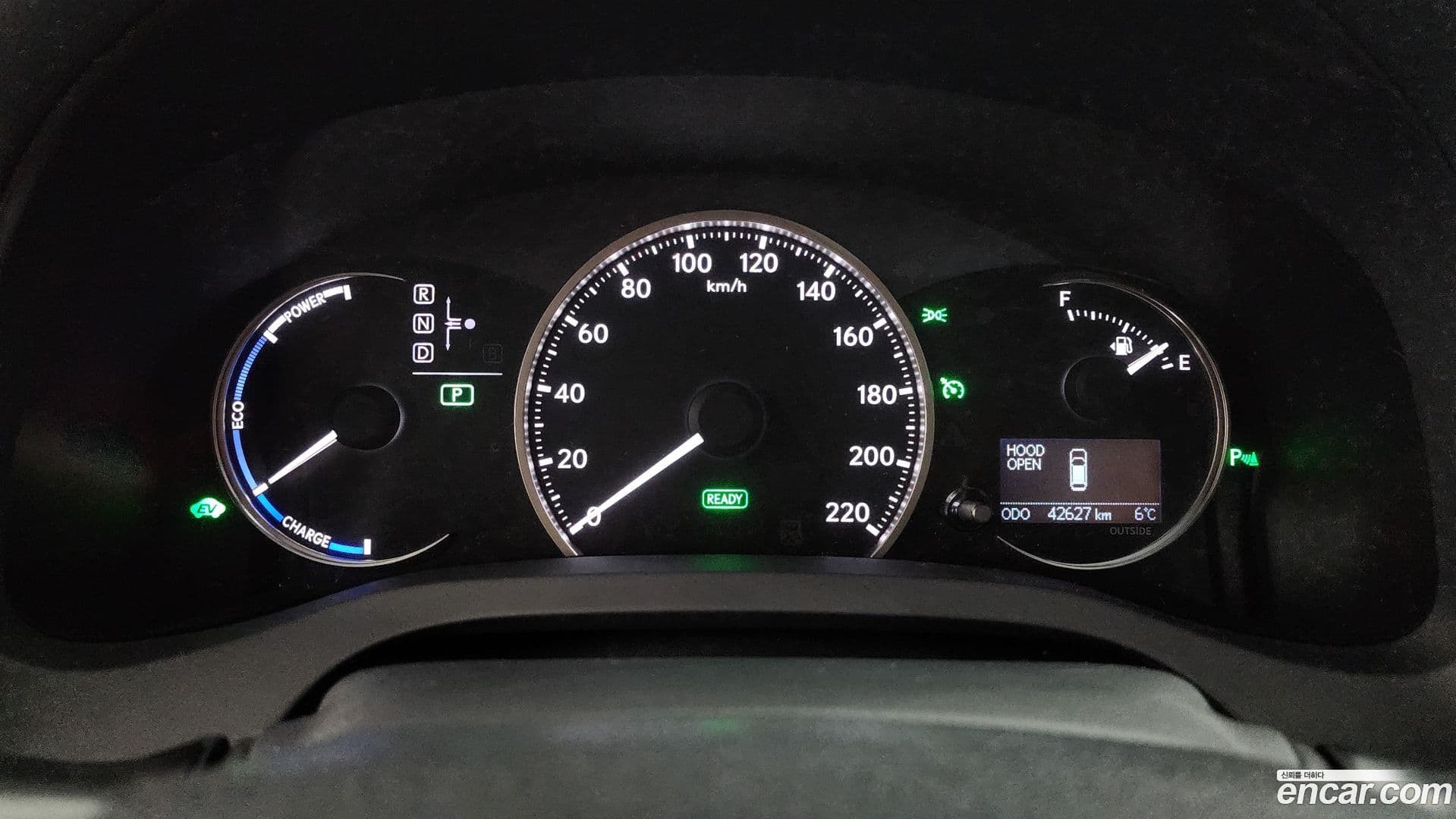 Main__Slider__Photo:CT200h Lexus 2017.5-7