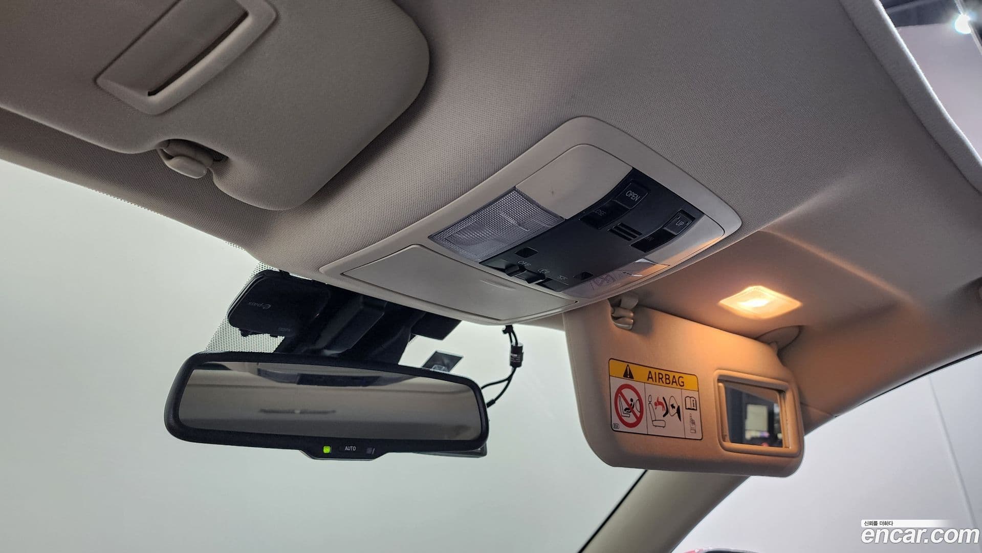 Main__Slider__Photo:CT200h Lexus 2017.5-16