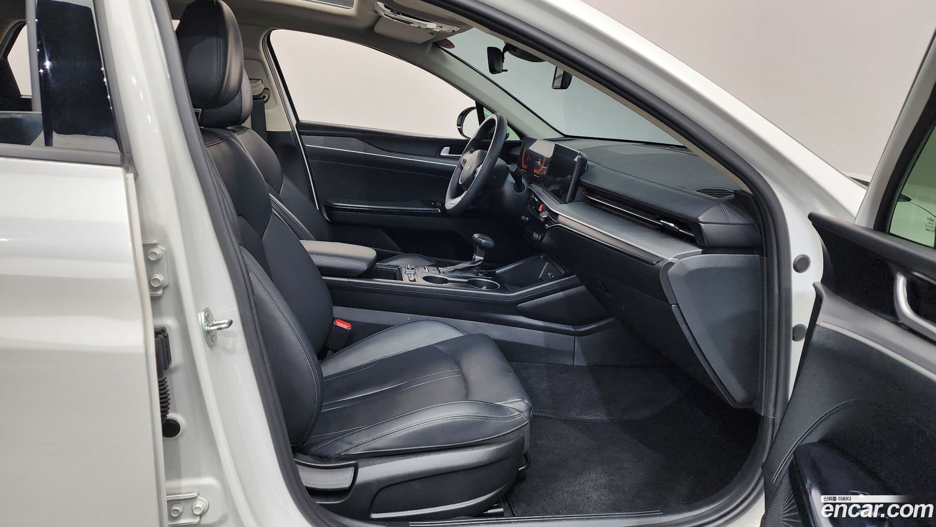 Main__Slider__Photo:K5 Kia 2024.0-10