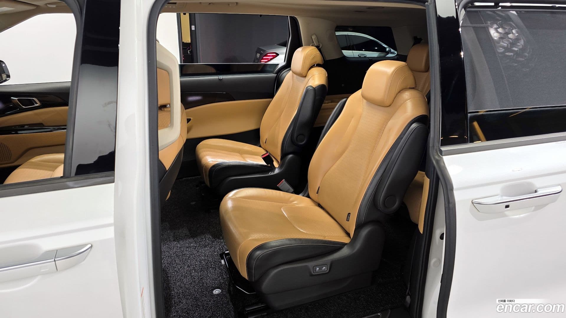 Main__Slider__Photo:Canival Kia 2020.7-10