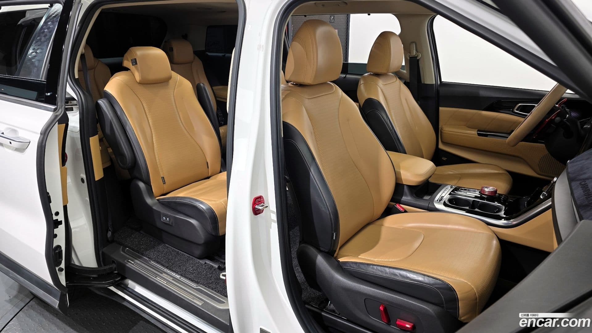 Main__Slider__Photo:Canival Kia 2020.7-11