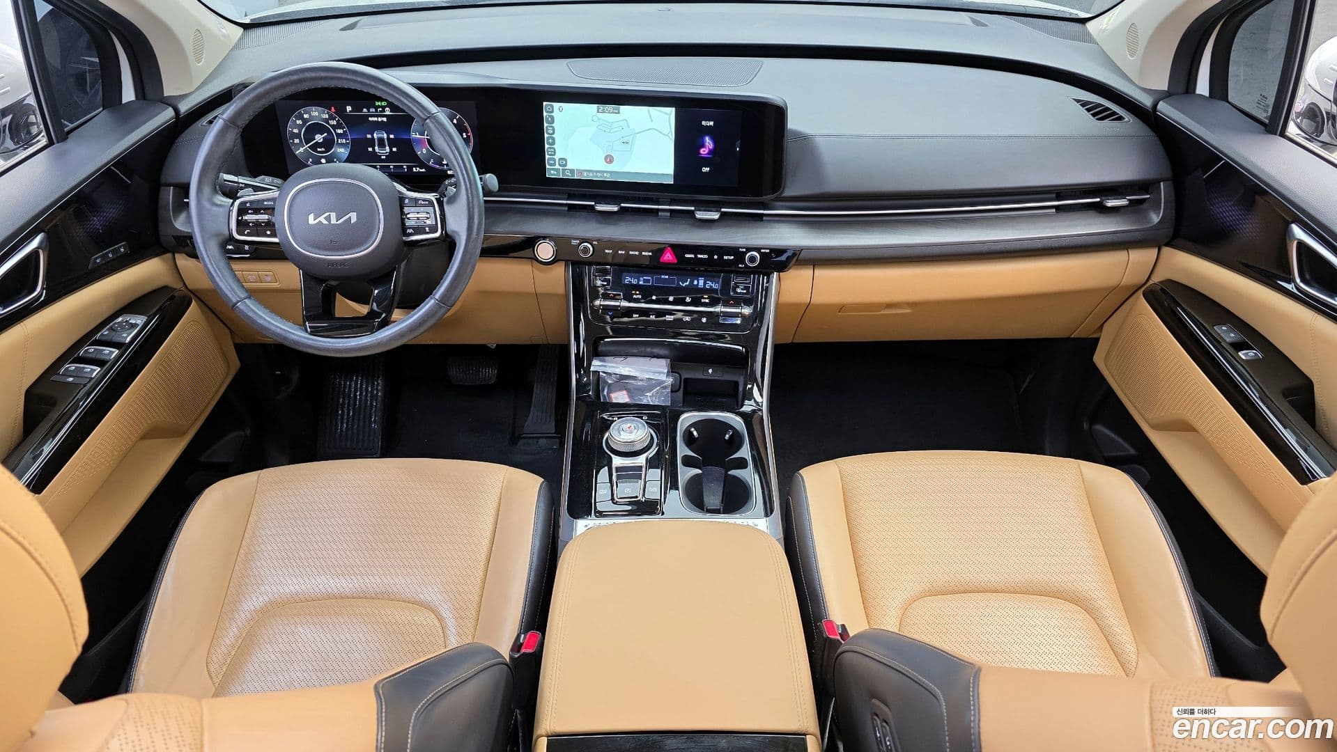 Main__Slider__Photo:Canival Kia 2022.0-6