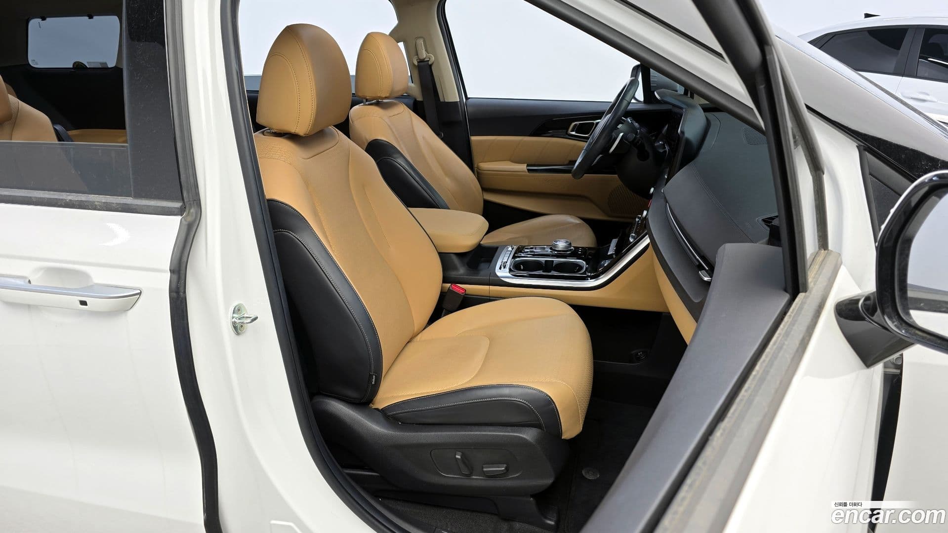 Main__Slider__Photo:Canival Kia 2022.0-12