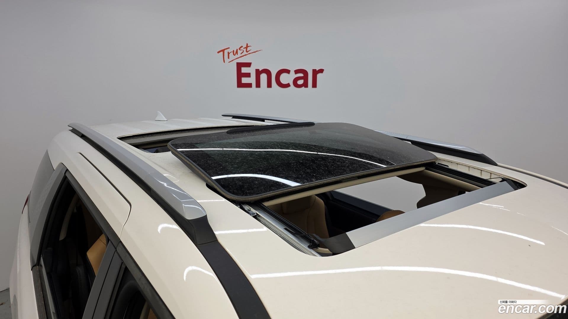 Main__Slider__Photo:Canival Kia 2022.0-19