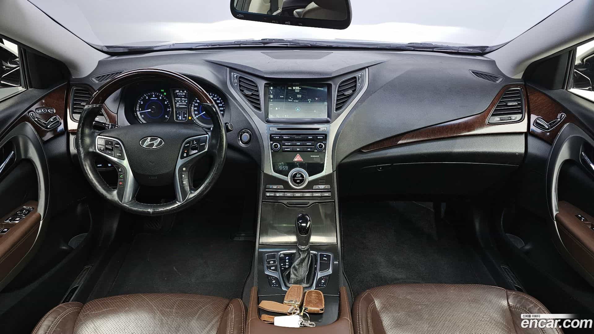 Grandeur Hyundai 2016.0-INNER-007
